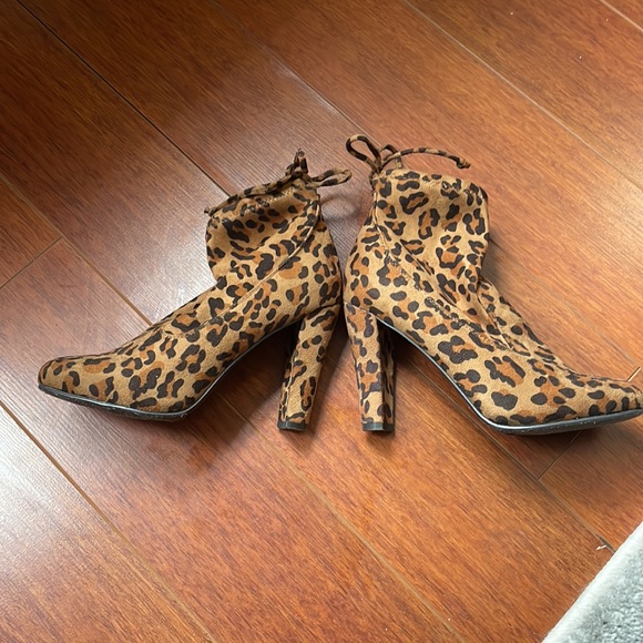 Leopard Booties - Picture 2 of 6
